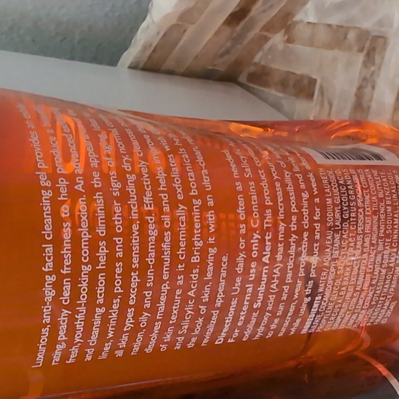 Peter Thomas Roth Retinol Fusion Pm Night Serum 6.7oz with Free Cleanser - Picture 7 of 10